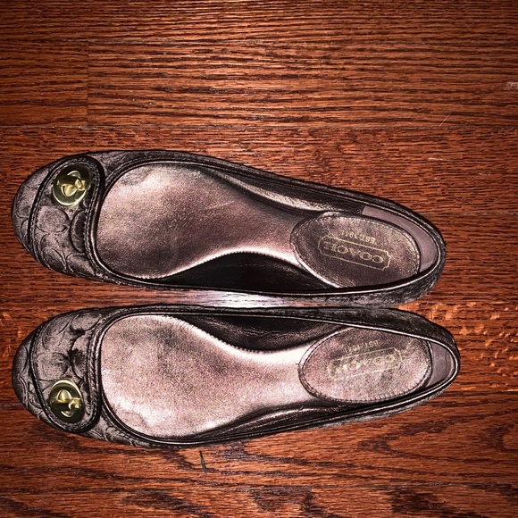 Coach Flats - Picture 4 of 5